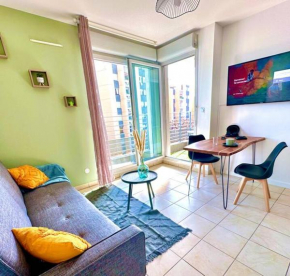 Lumineux T1 : balcon, TV sat&VOD, proche Part-Dieu & Université